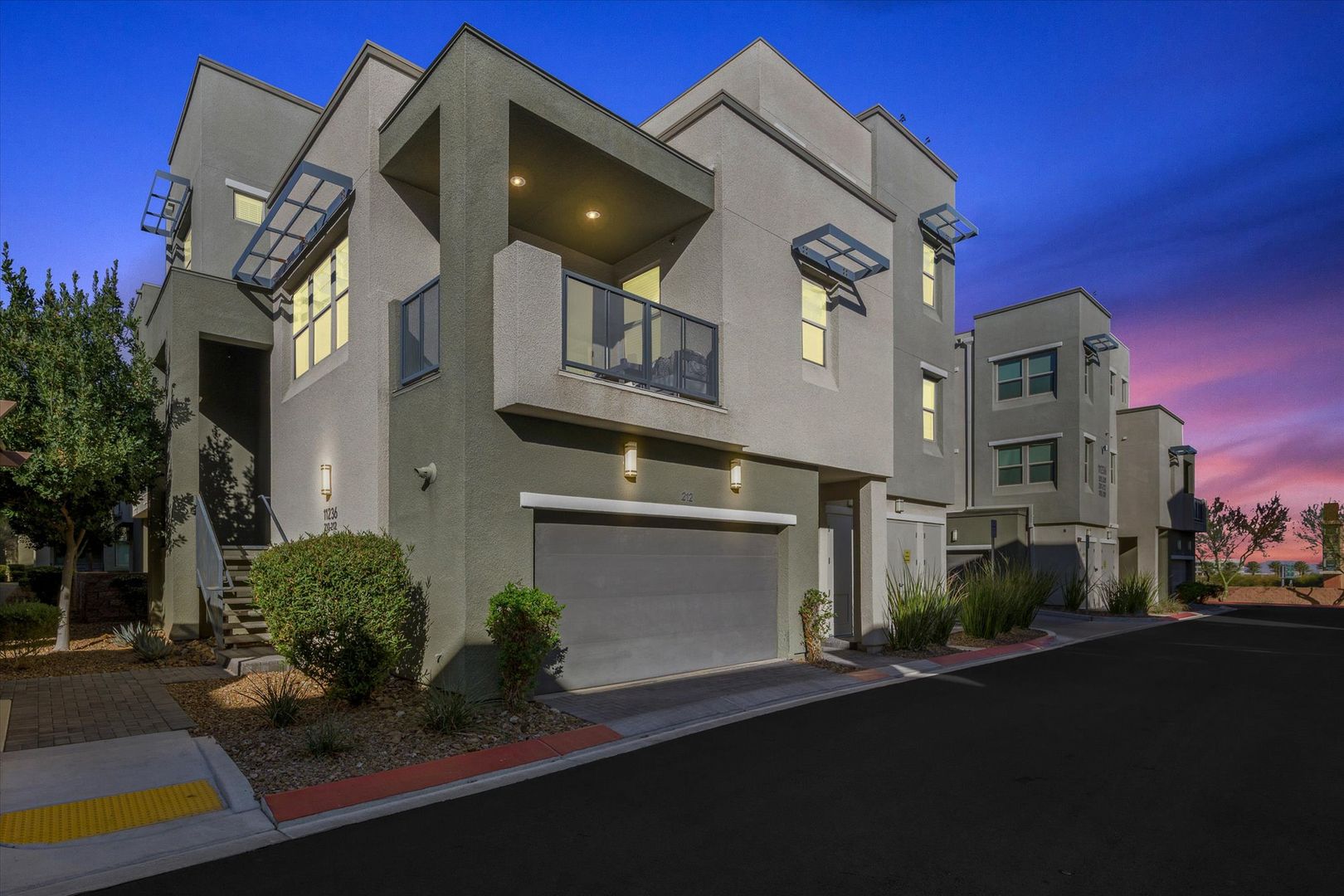 Las Vegas House: 11236 Rainbow Peak Ave