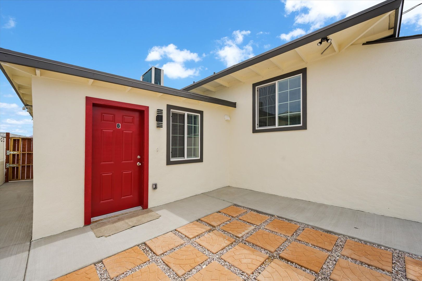 Las Vegas Apartment: 623 N. 10th St