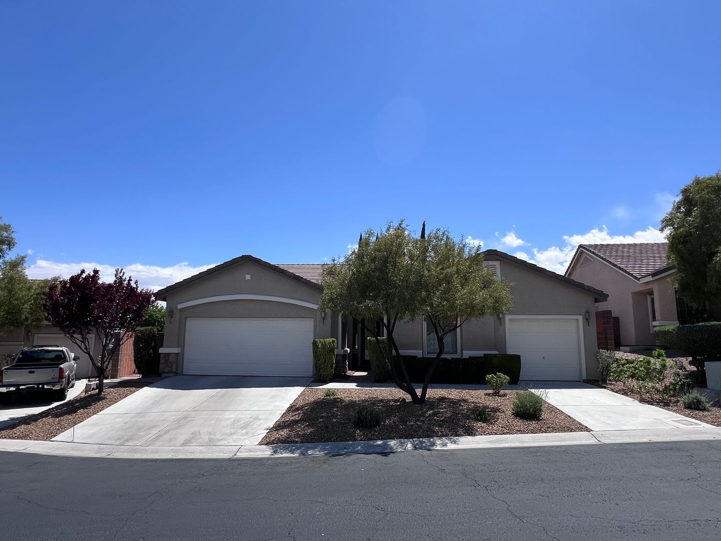 Las Vegas House: 10125 James Harbin Ave