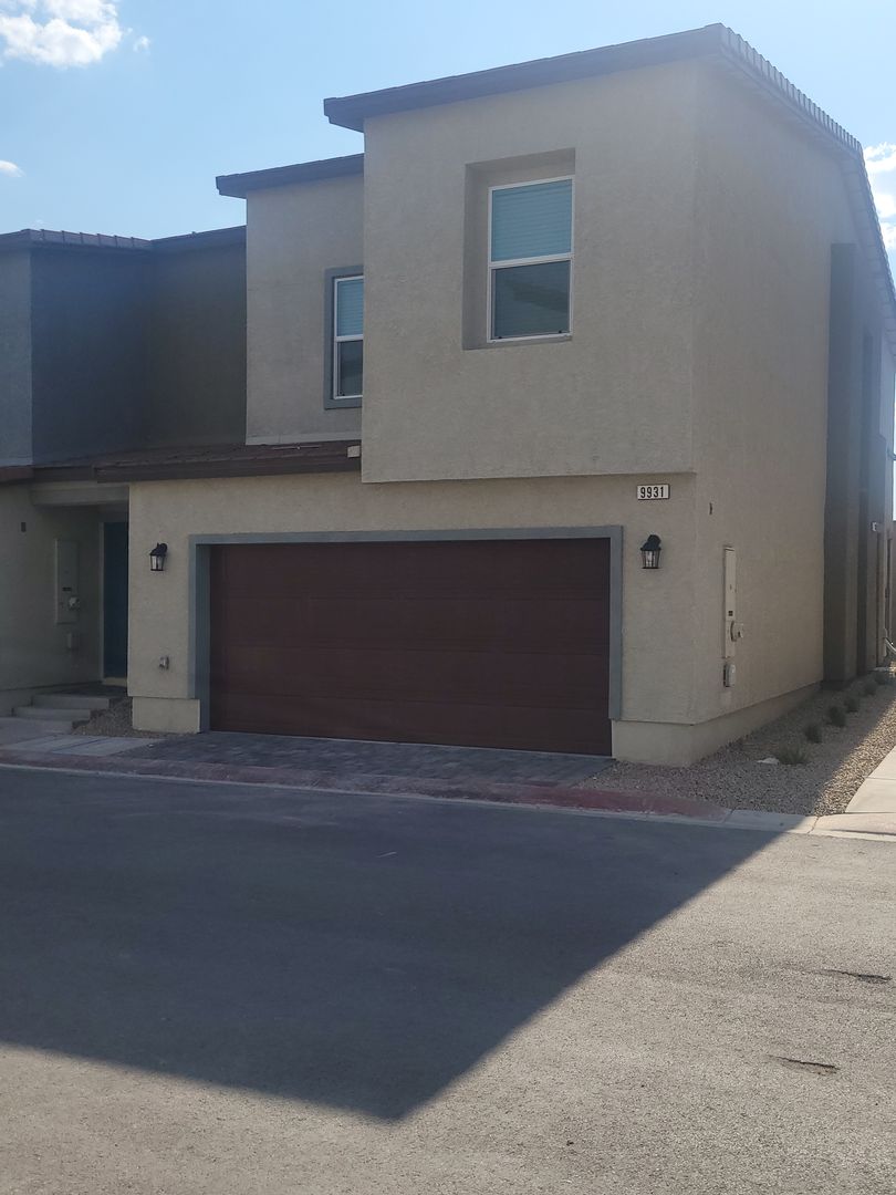 Las Vegas Townhome: 9931 Apricot Hills Street
