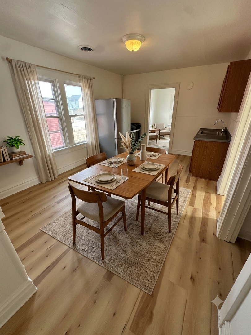 South Milwaukee House: 1403 Rawson Ave  Apt 3