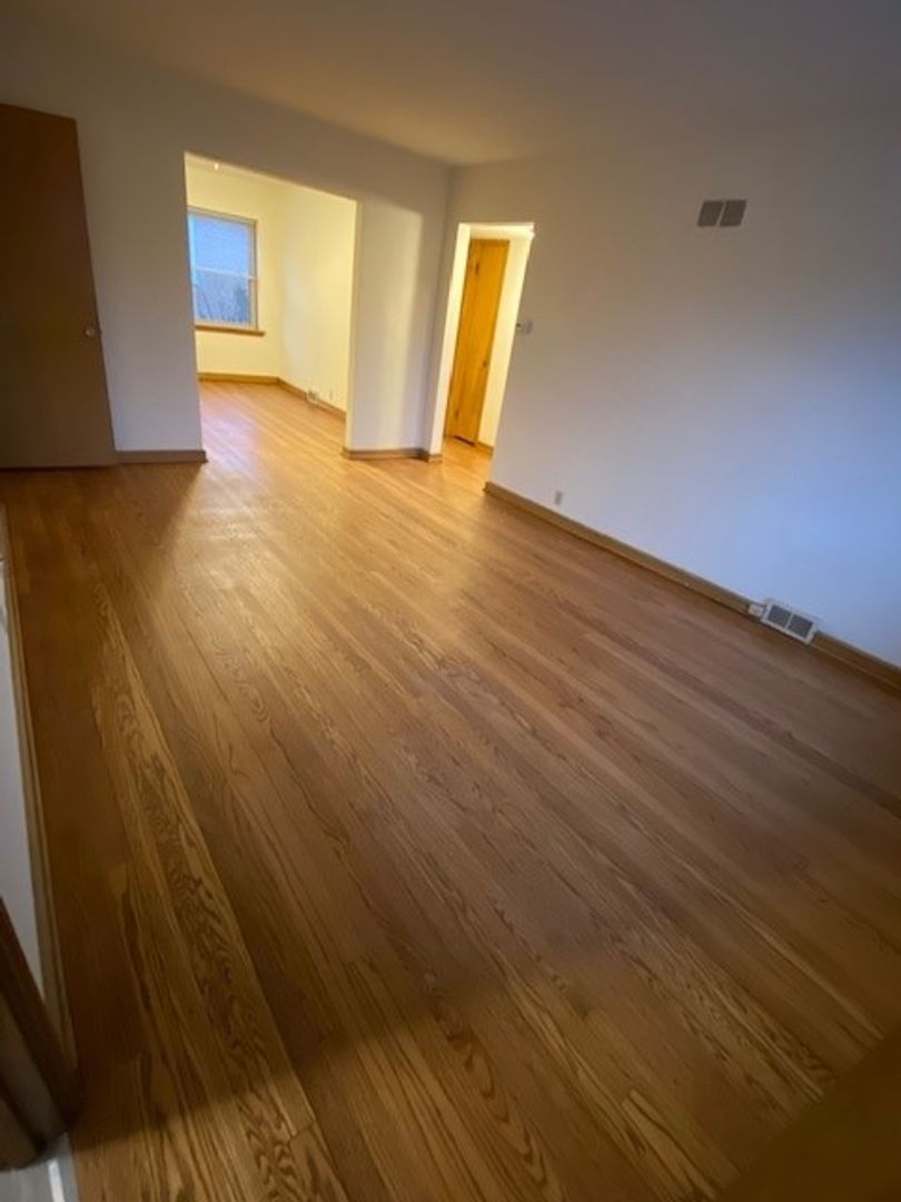 Wauwatosa Apartment: 2672 N 67th St