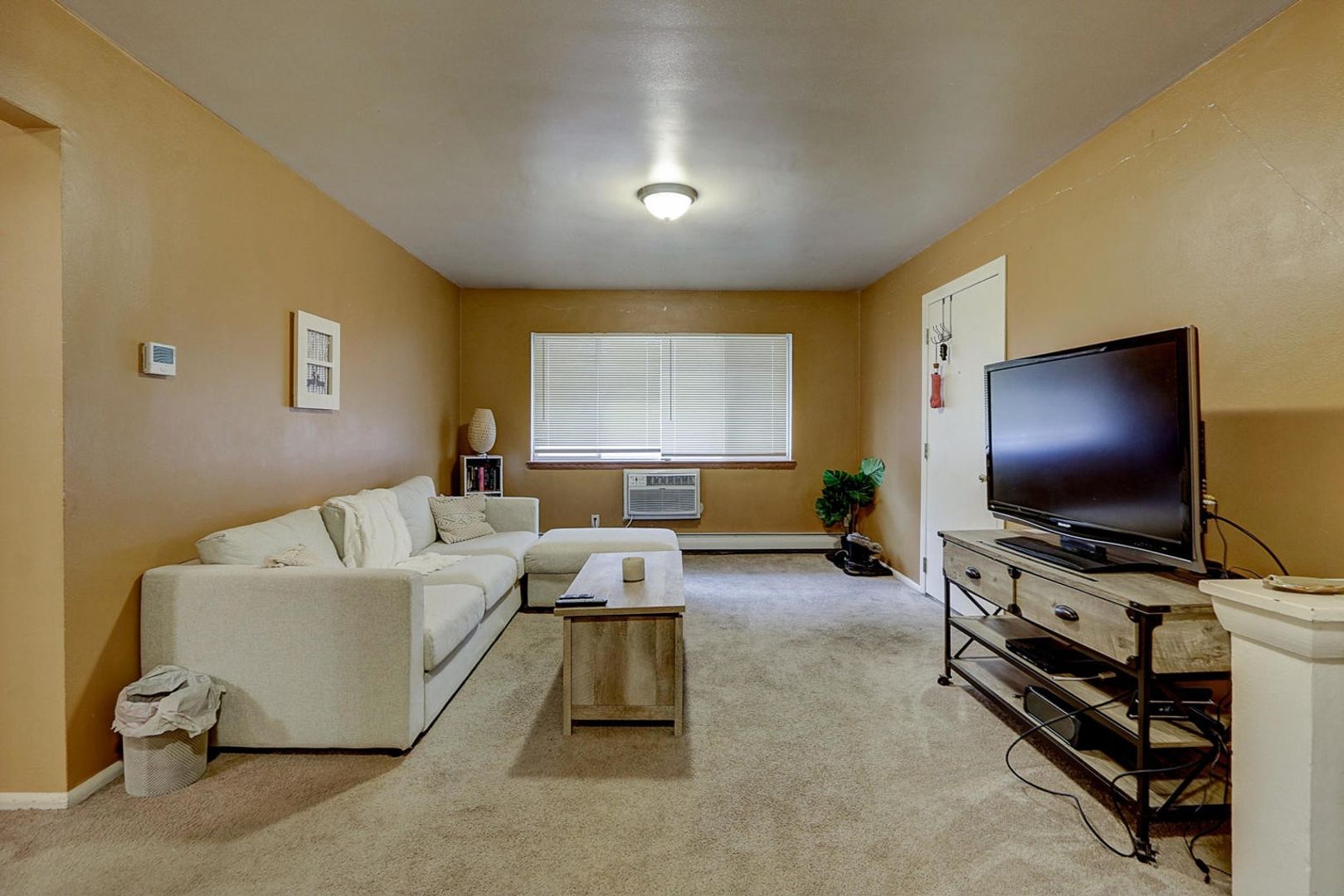 Milwaukee Apartment: 2331 N 1st Street