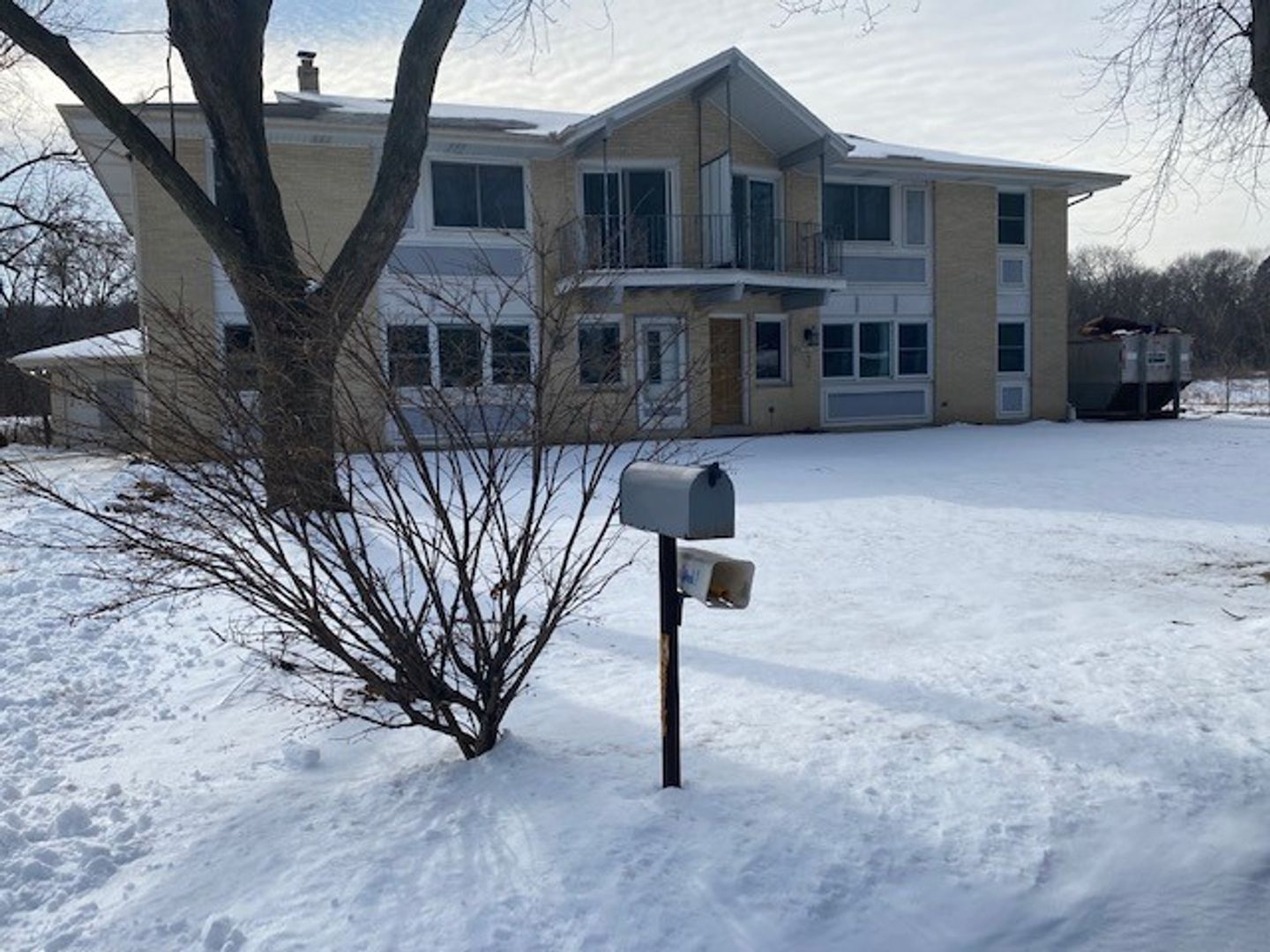 Wauwatosa Apartment: 10301-10303 W Fisher Parkway