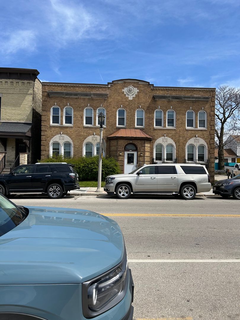 Milwaukee Apartment: 522 S. 6th St Apt 13