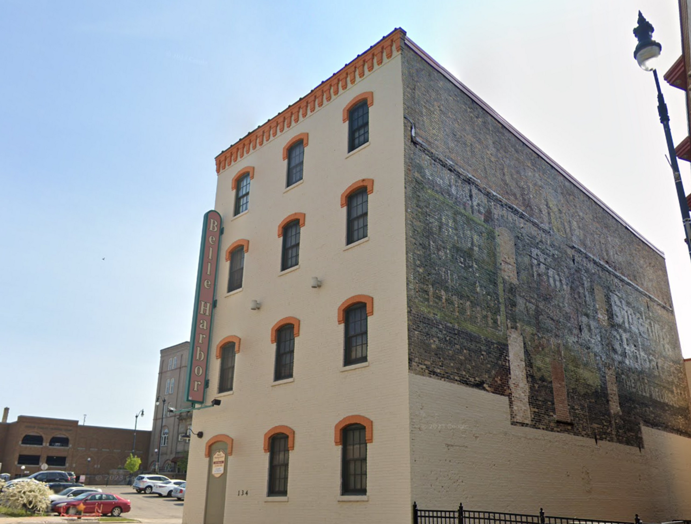 Racine Apartment: 134 Main St