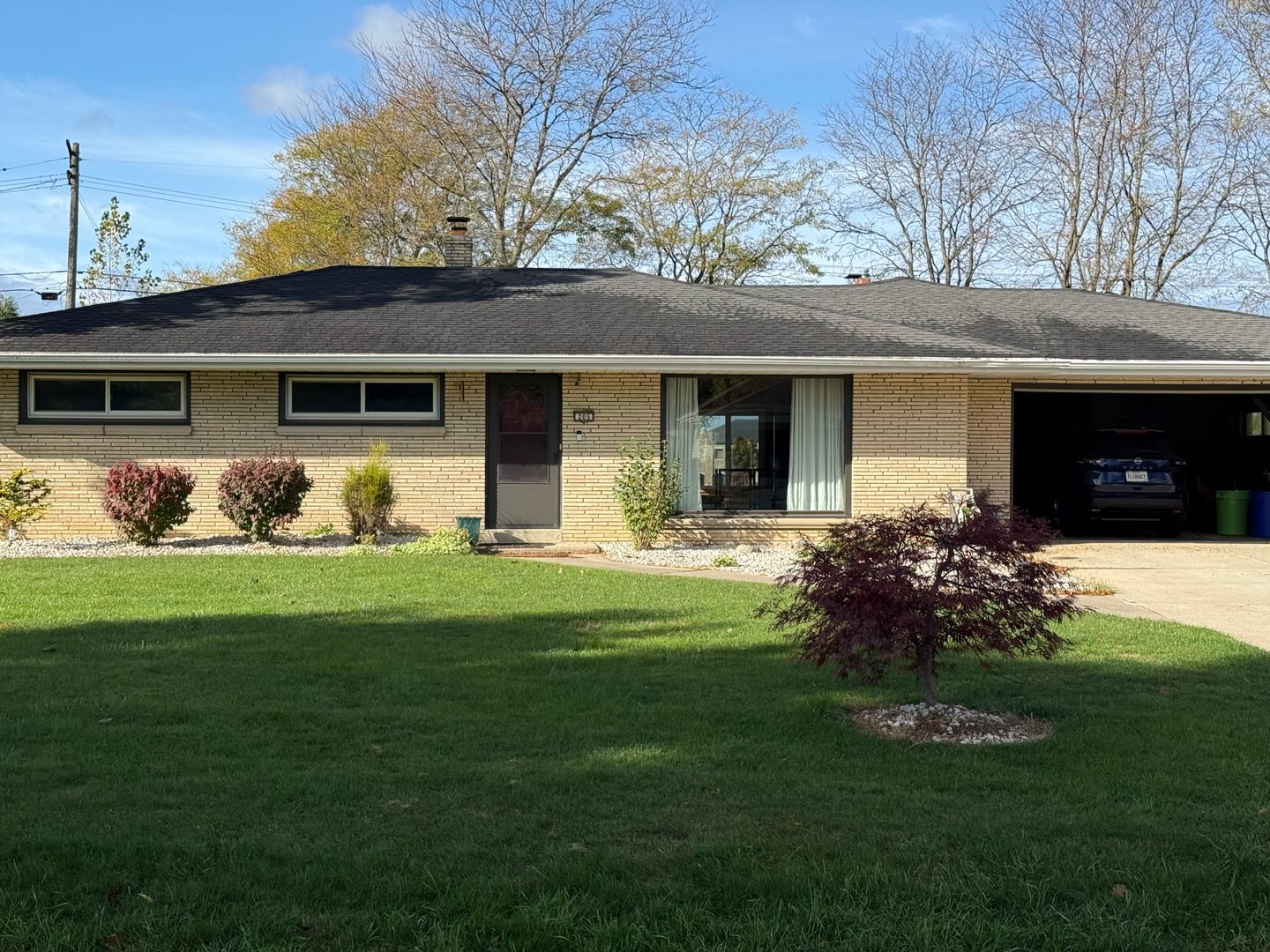 Brookfiled House: 205 Fairway Dr.