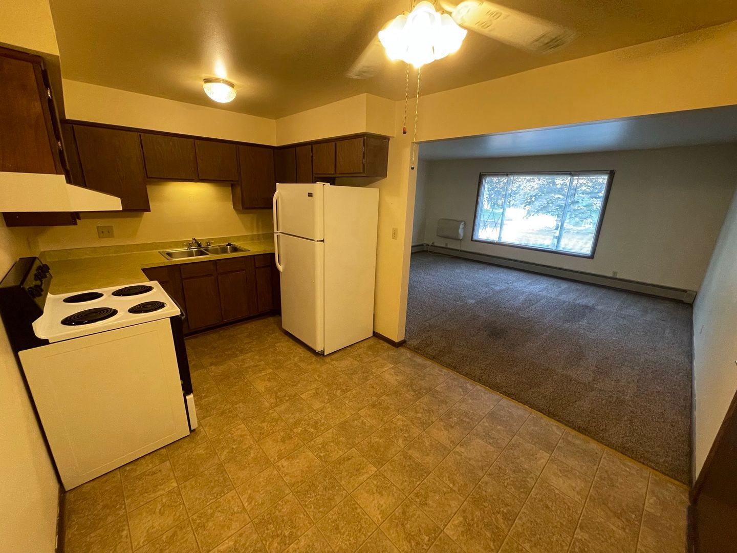 Port Washington Apartment: 1644 N Benjamin St