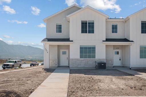 Brand-new, Beautiful 4-Bedroom Townhome