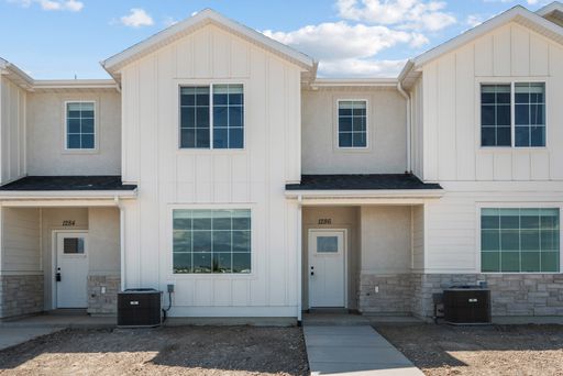 Brand-new, Beautiful 3-Bedroom Townhome
