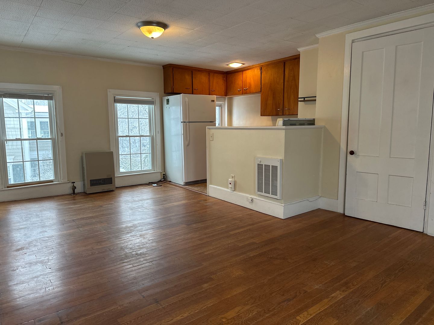 Bath Apartment: 962 Middle Street