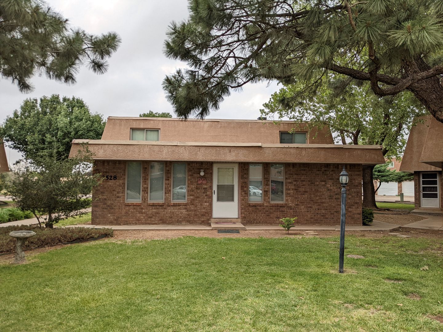 Clovis Condo: 3528 Adenmor Court