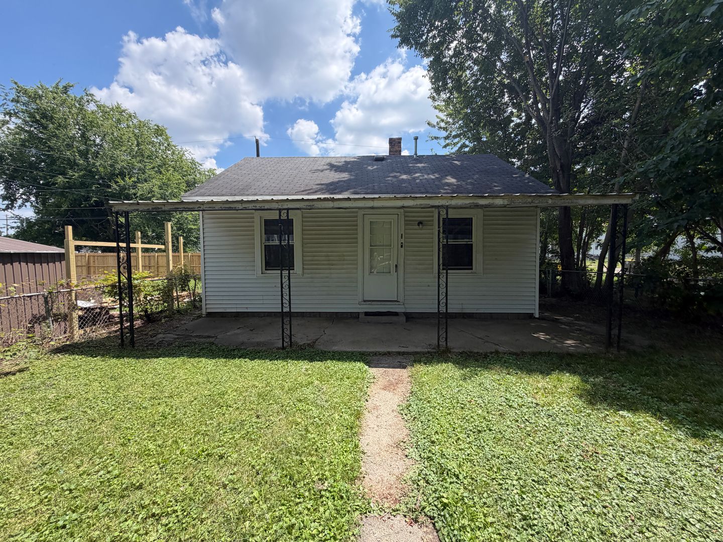 Fort Wayne House: 2727 Winter Street