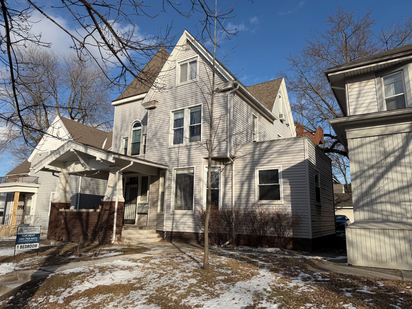 Fort Wayne Apartment: 2205 S Calhoun Street