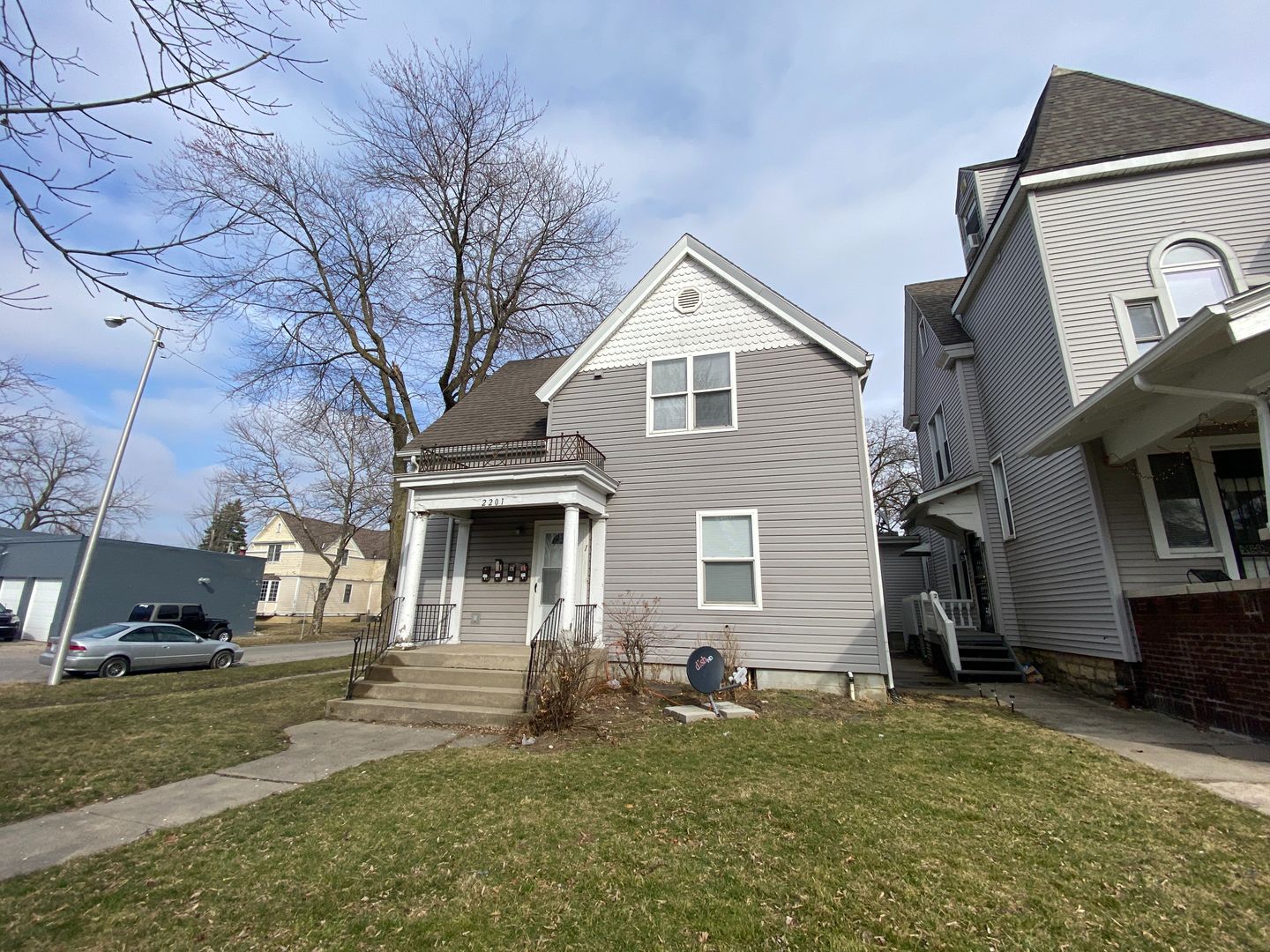 Fort Wayne Apartment: 2201 S Calhoun Street