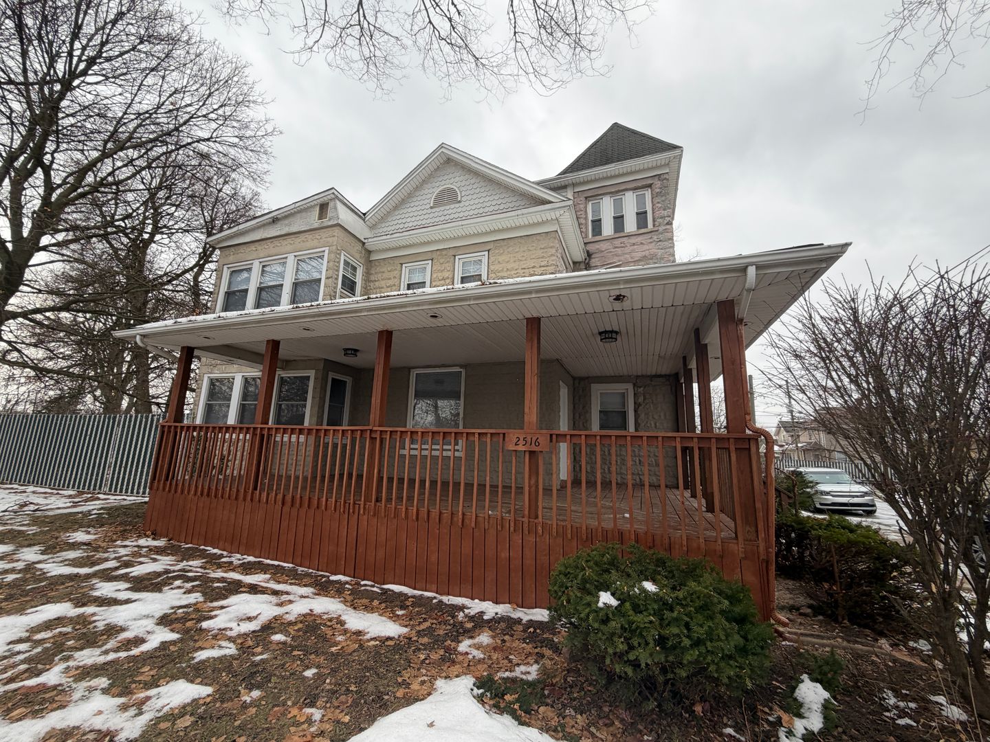 Fort Wayne Apartment: 2516 Bowser Avenue