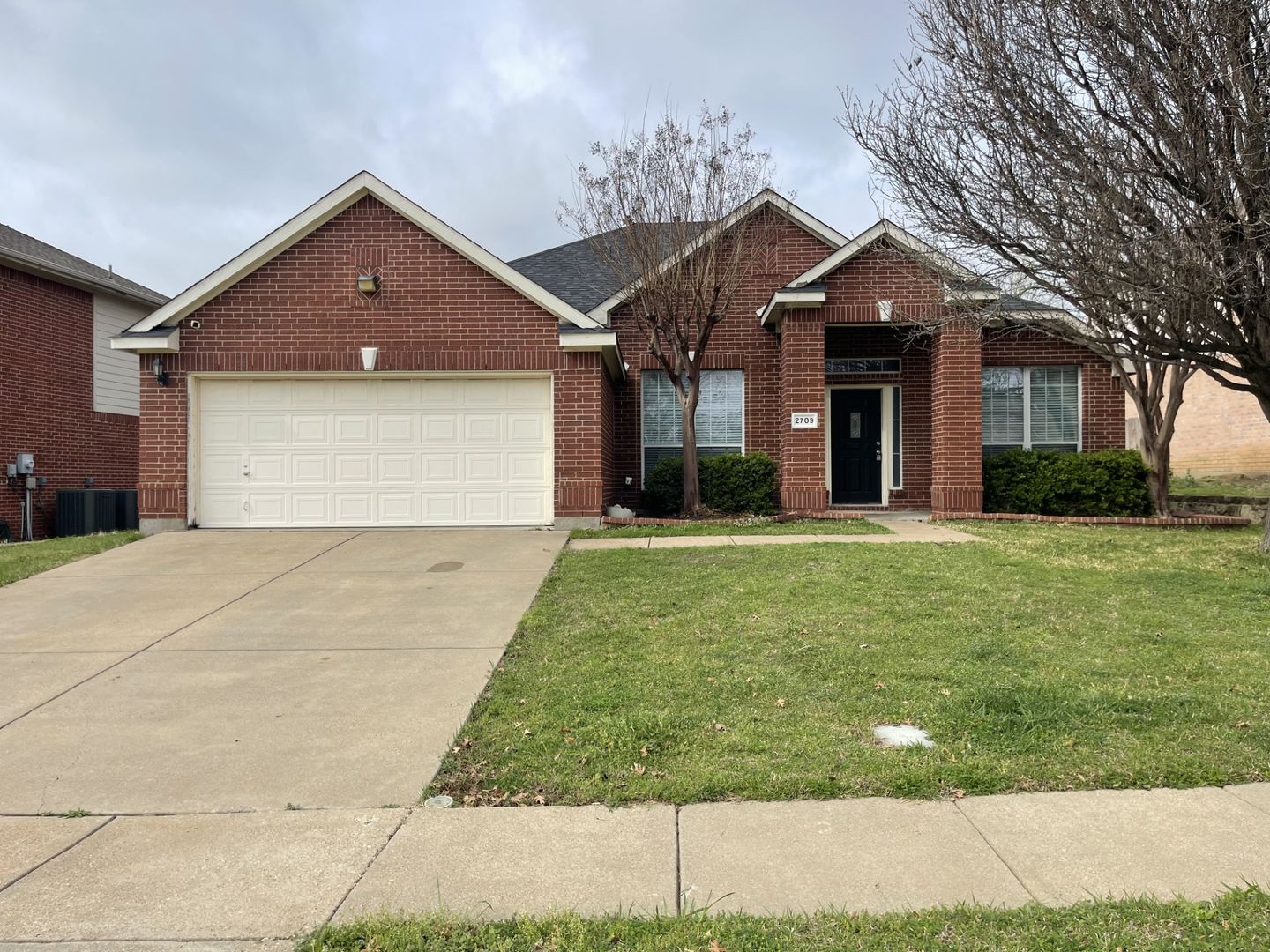 Mansfield House: 2709 Logan, Dr