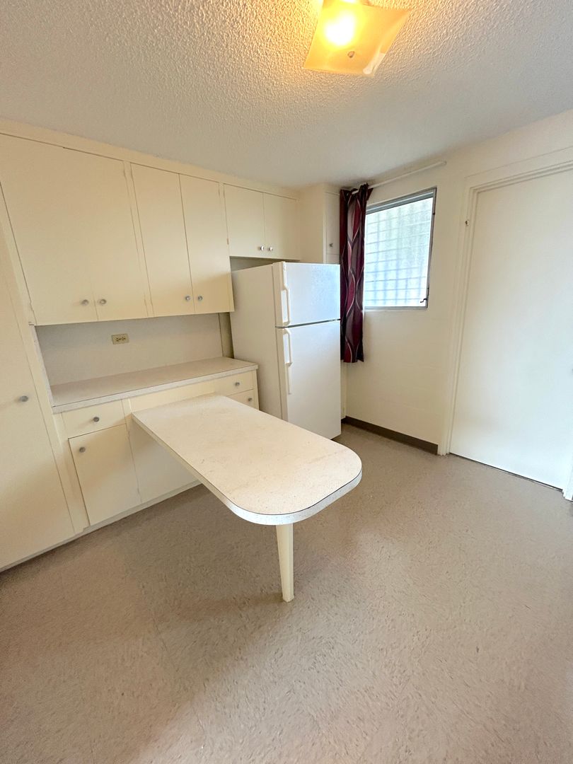 Honolulu Apartment: 2133 Citron St.