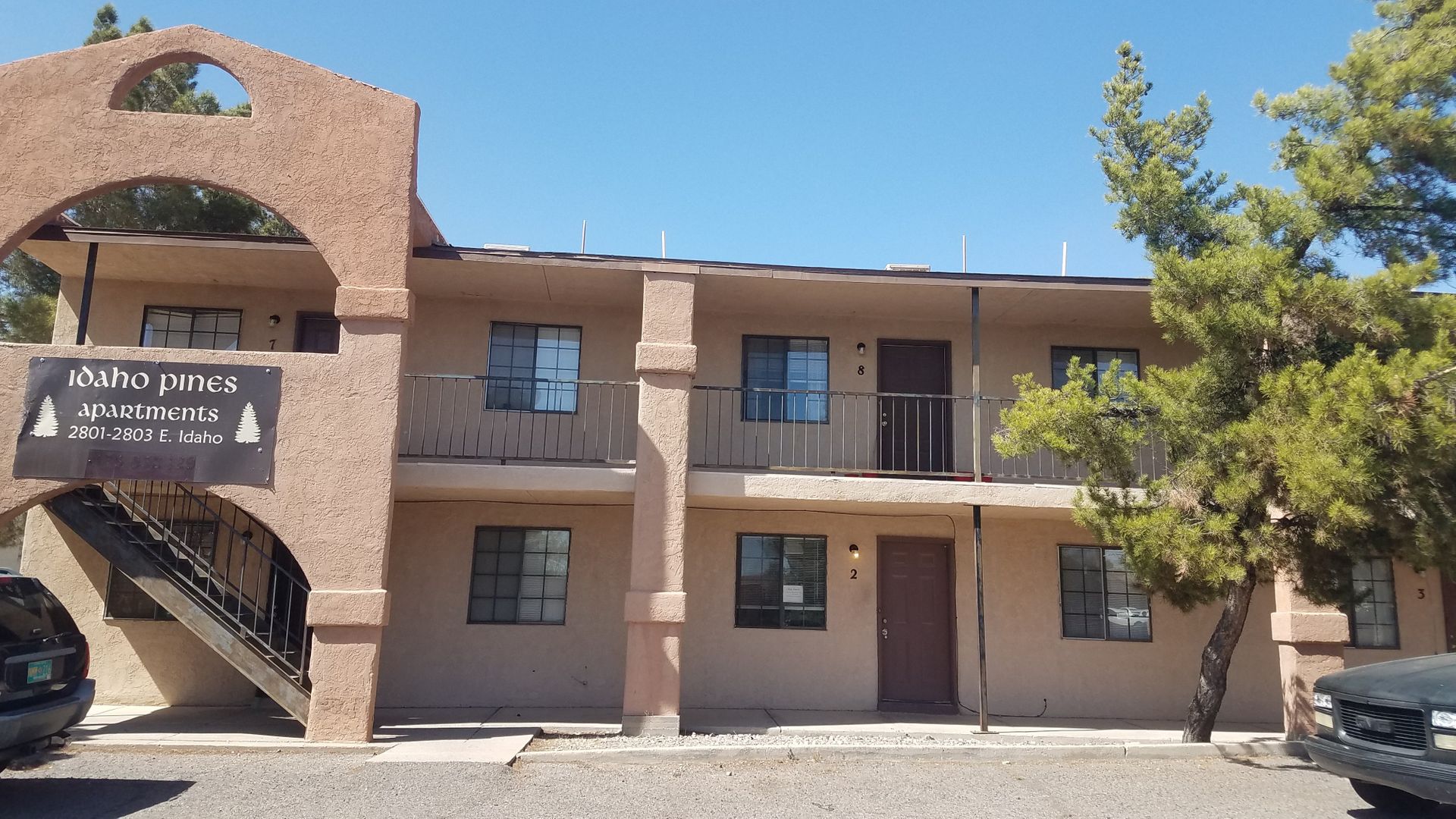 Las Cruces Apartment: 2801 E. Idaho