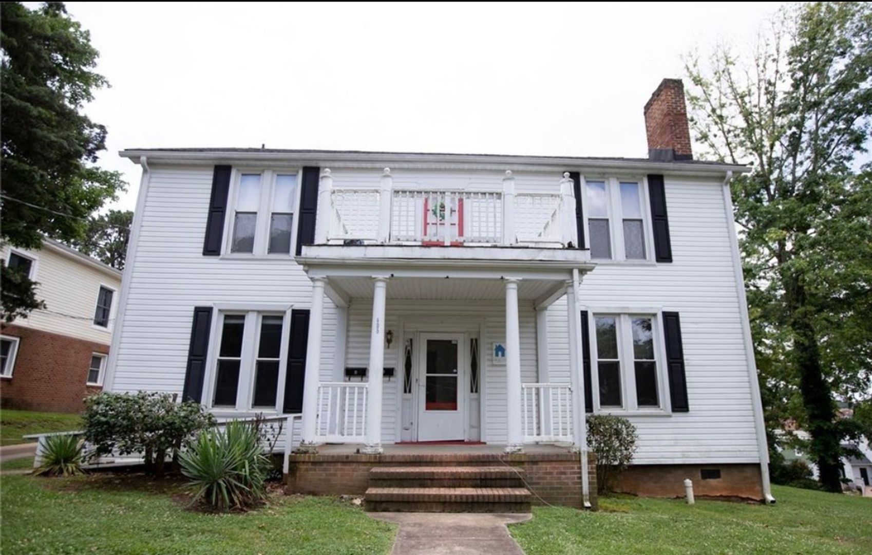 Farmville Apartment: 405 E Second St