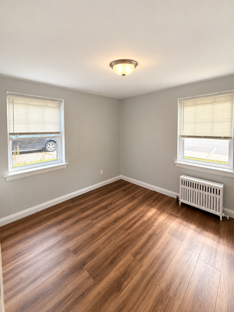 Somersworth Apartment: 46 main st