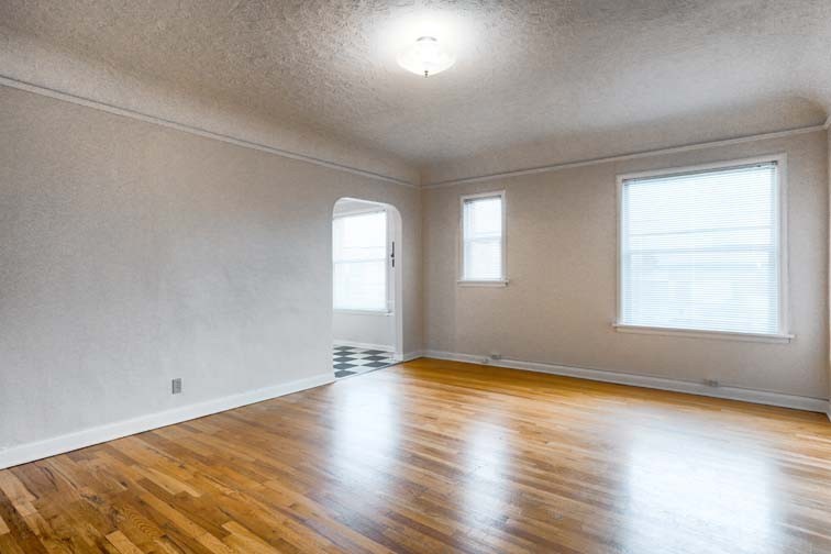 Portland Apartment: 3211 SW 10th Ave