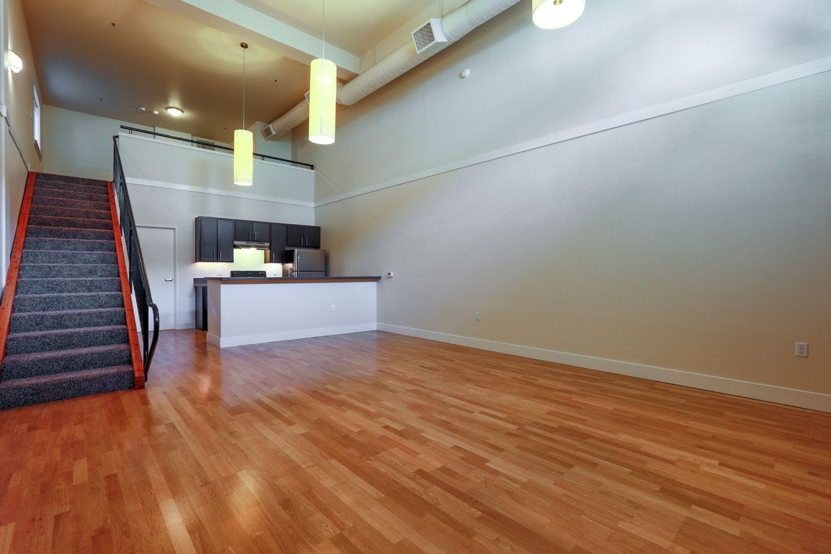 Portland Apartment: 210 NW 20th Ave