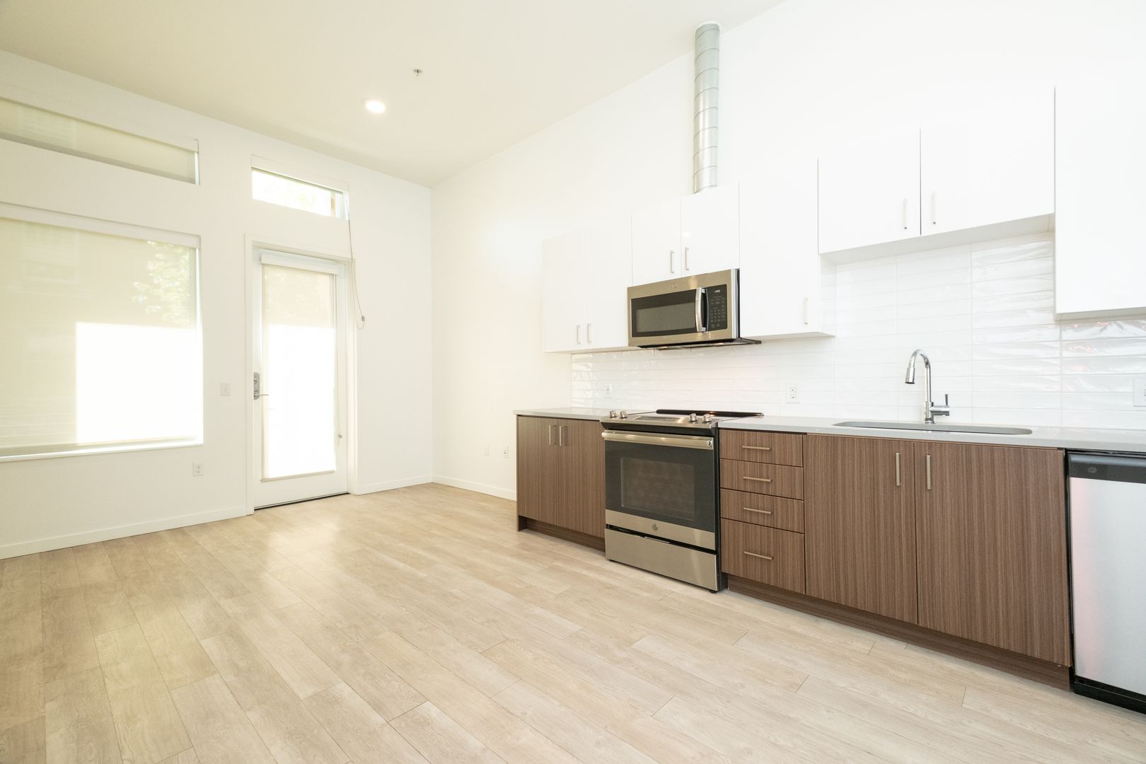 Portland Apartment: 485 SE 14th Ave.
