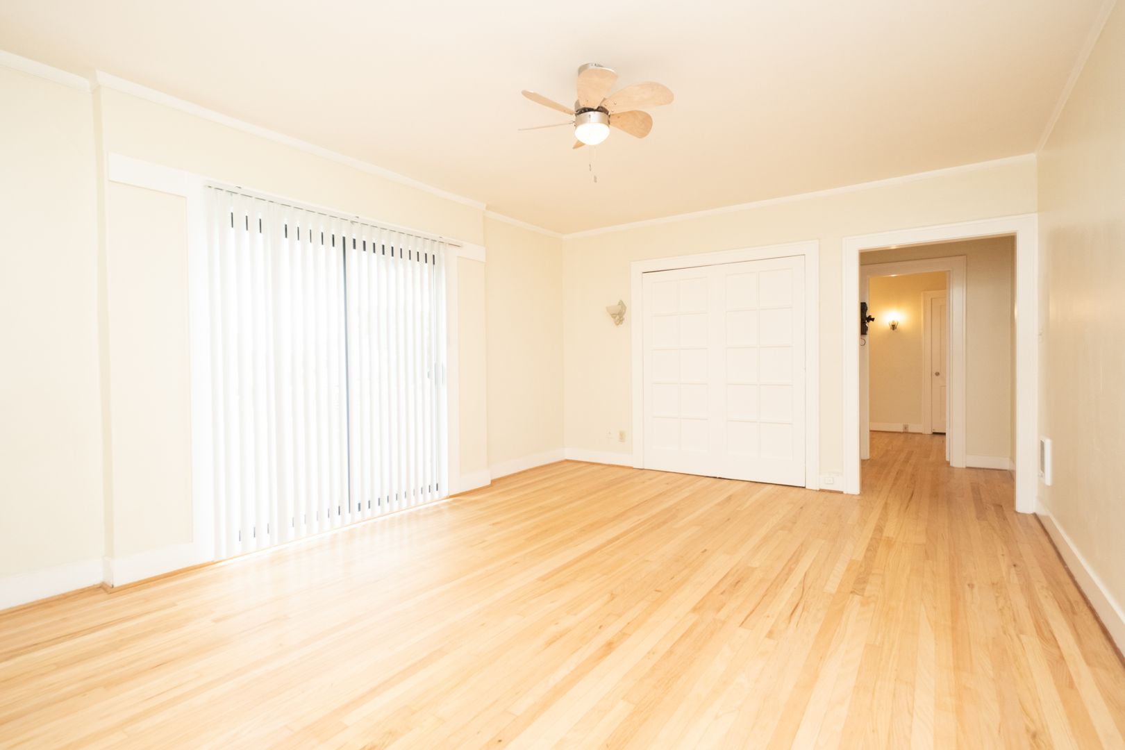 Portland Apartment: 2421 NE Irving St