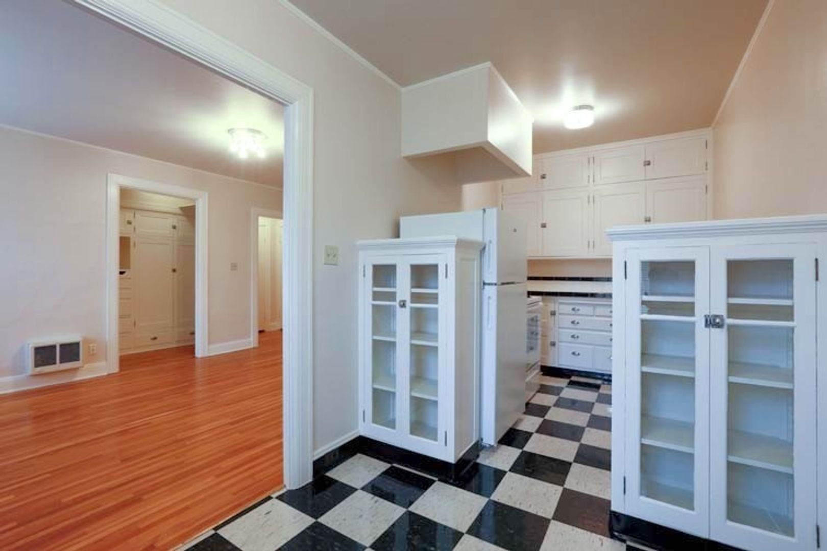 Portland Apartment: 2185 SW Yamhill St