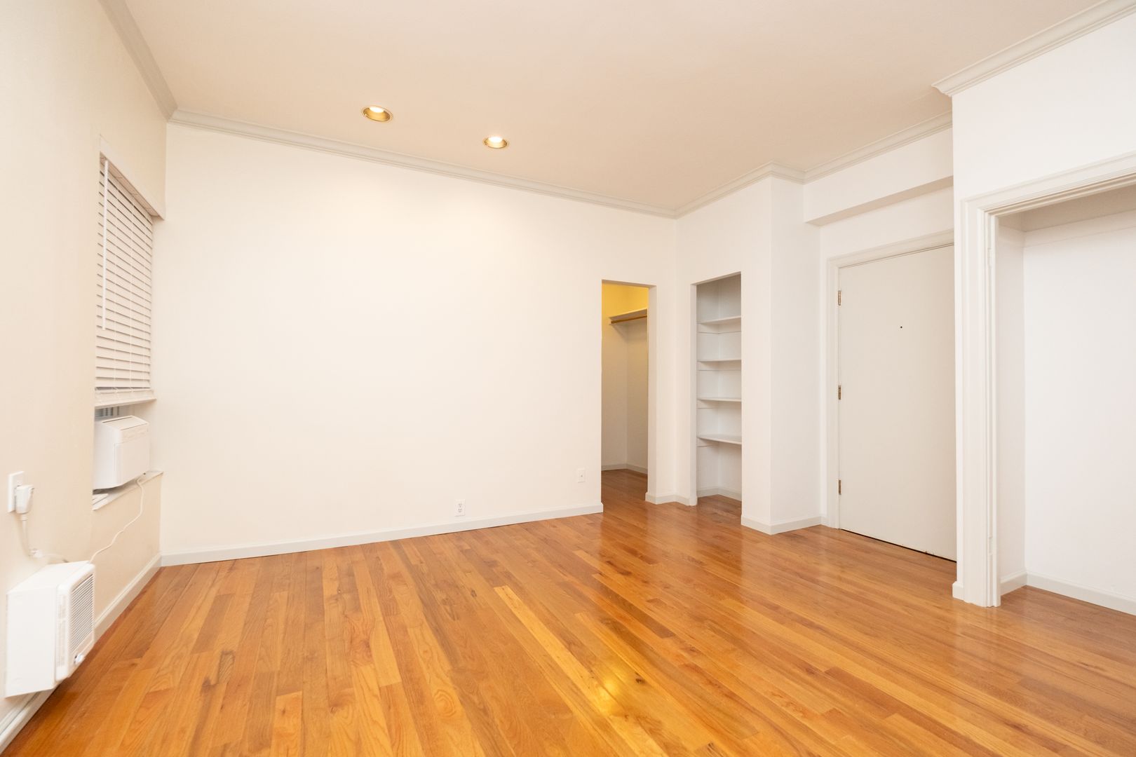 Portland Apartment: 1117 SW Alder St.