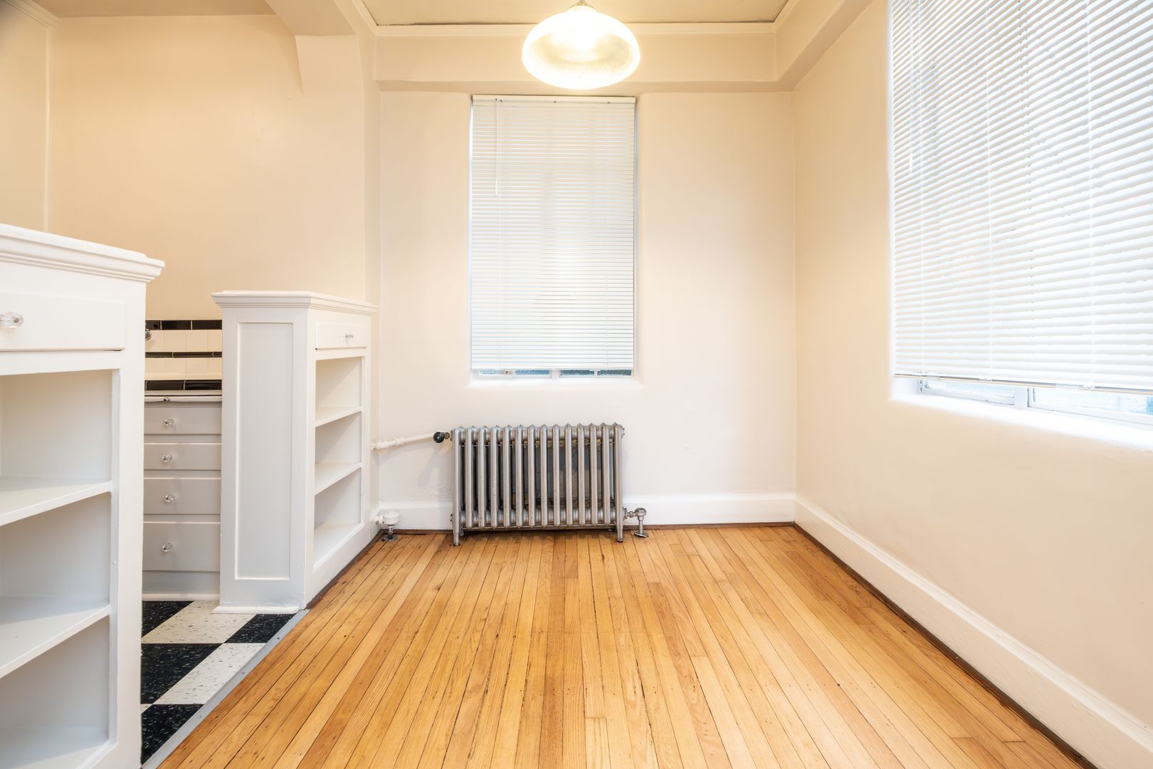 Portland Apartment: 1431 SW Park Ave