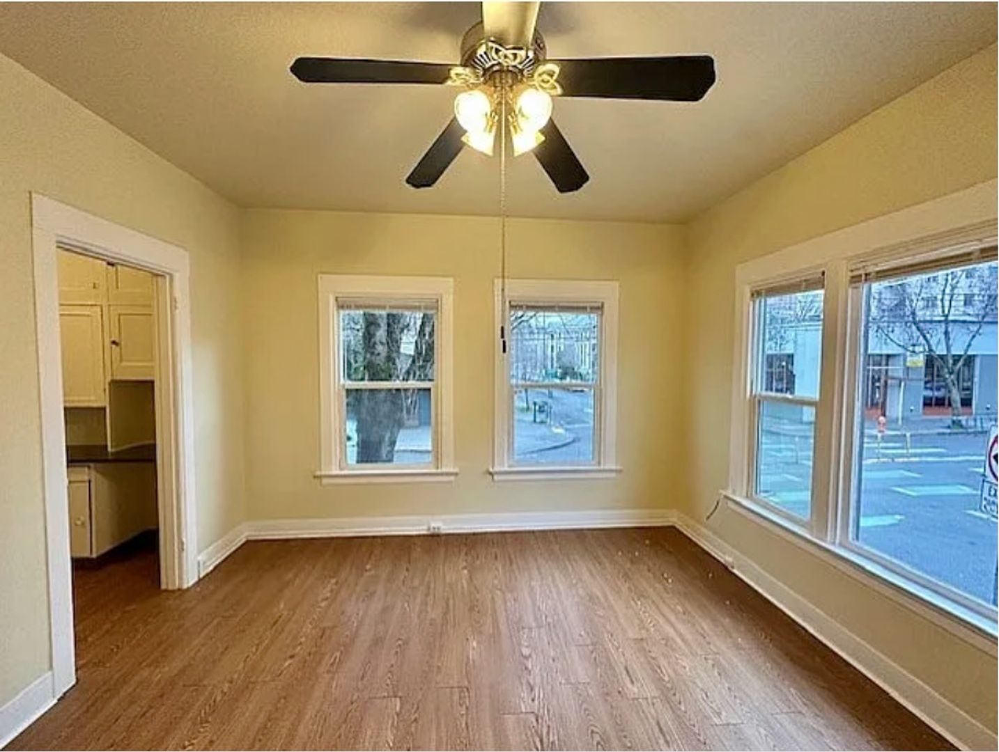 Portland Apartment: 2105 NW Flanders St.