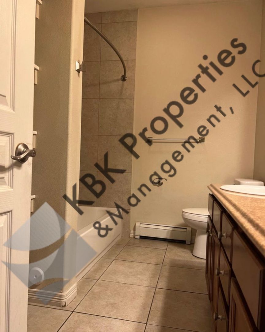 Alamosa Apartment: 787 Cielo Azul