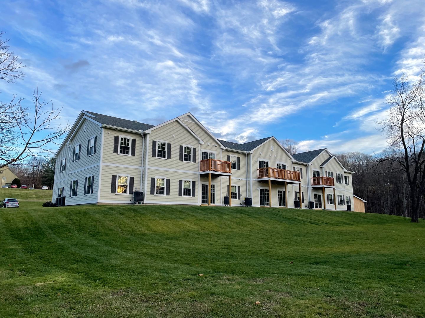 Southbury Apartment: 312/336 Old Waterbury Rd