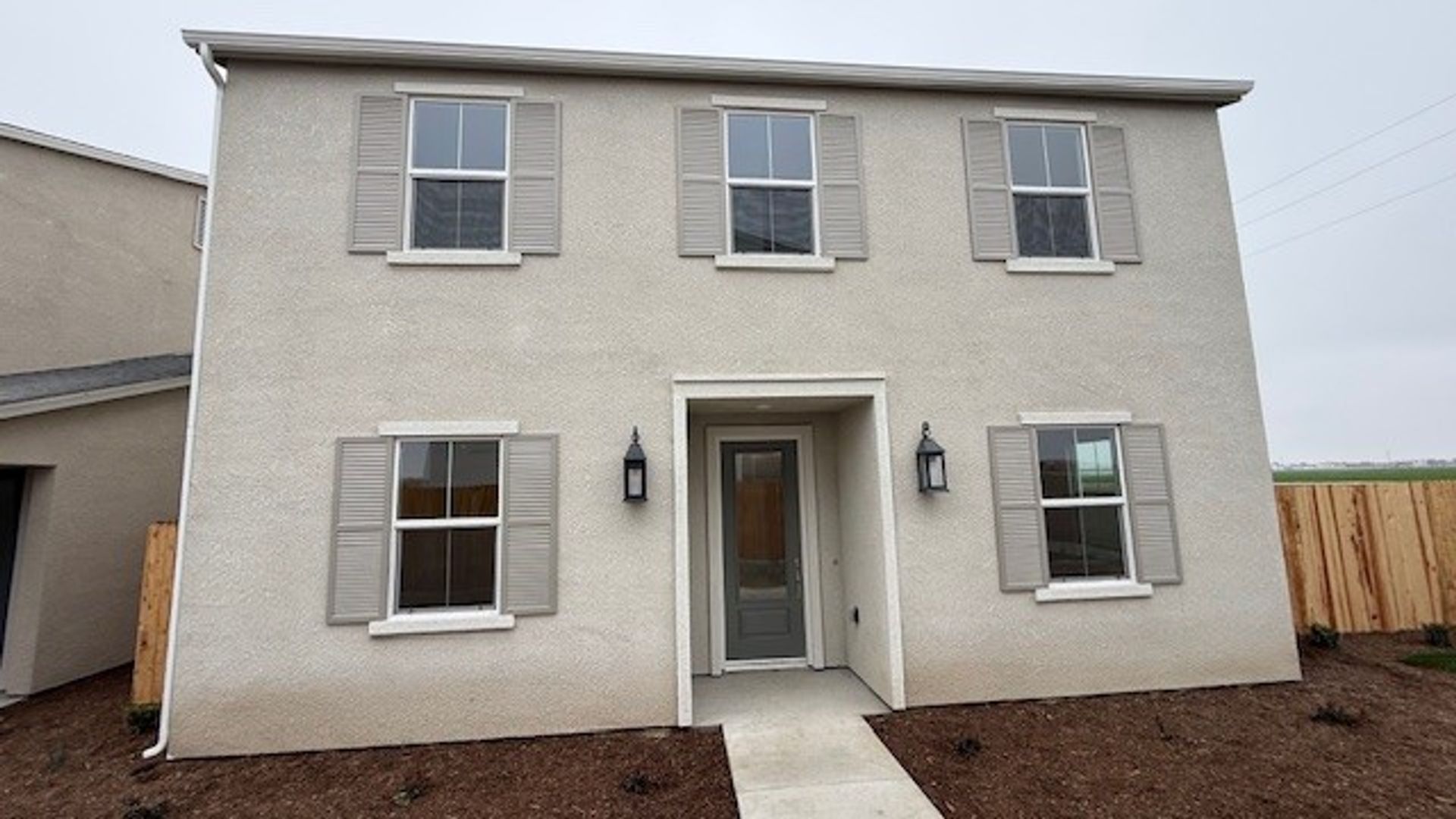 Bakersfield House: 12570 Pensinger Road