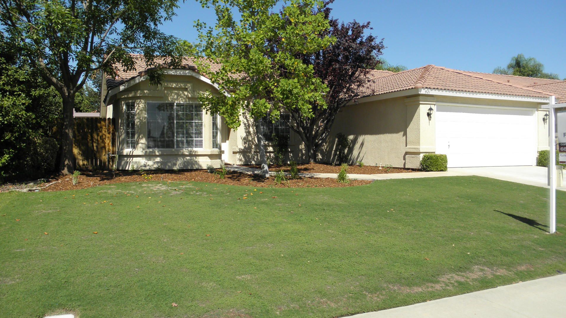 Bakersfield House: 921 Harvest Creek Rd