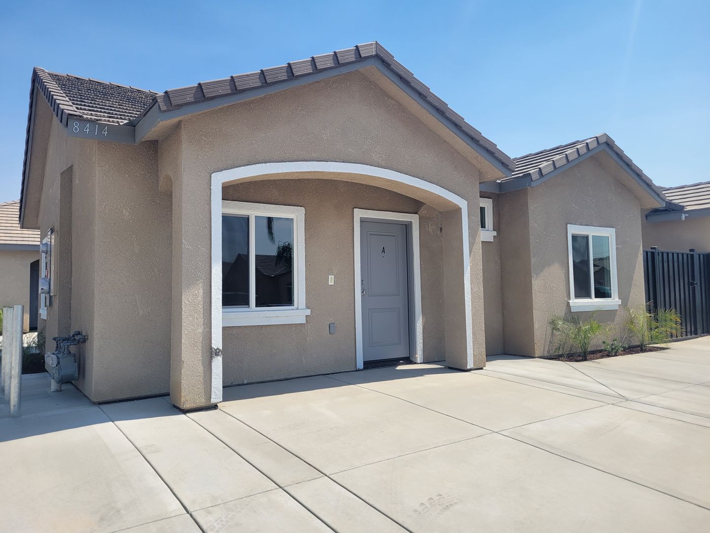 Bakersfield Apartment: 8414 Grandy St