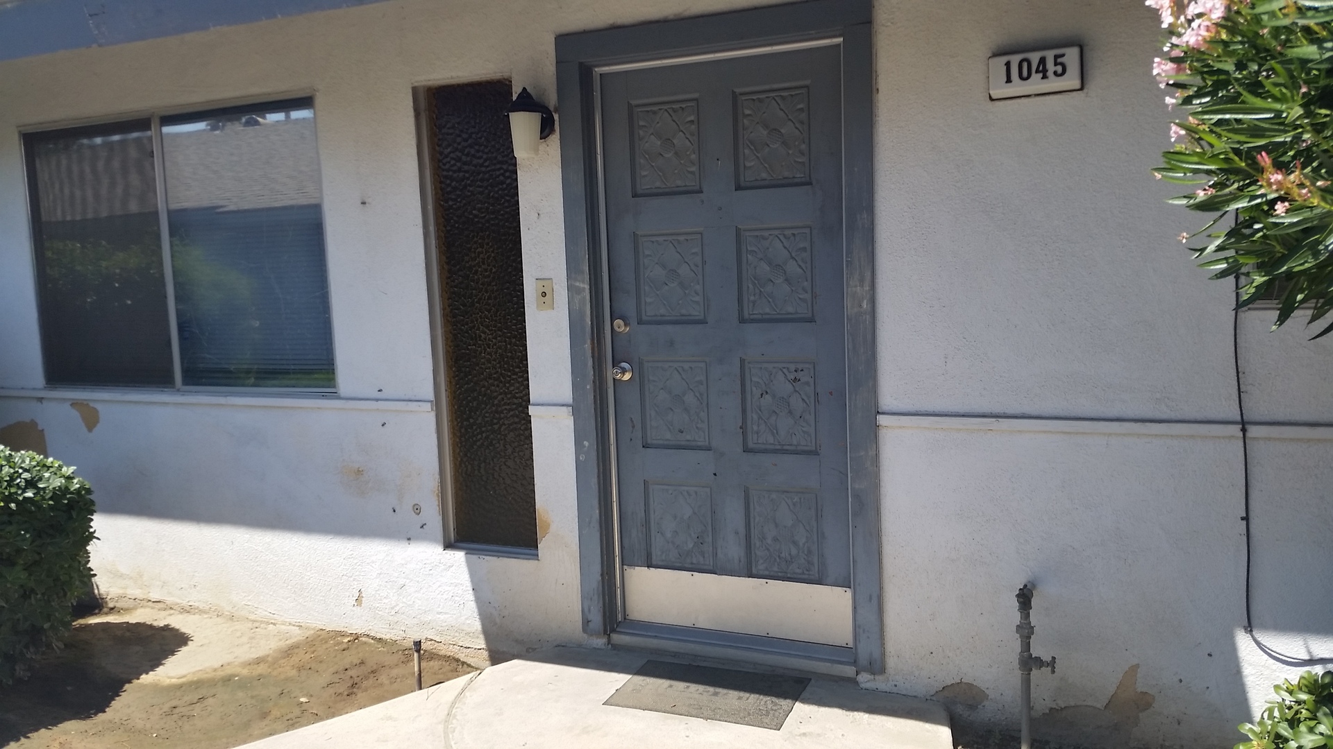 Bakersfield Apartment: 1041-1053 Mira Loma Dr