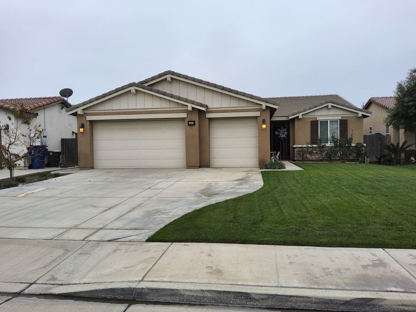 Bakersfield House: 5815 Pearl Ridge