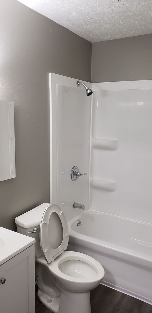 Newly updated 2 bedroom 1 bath 5 of 10