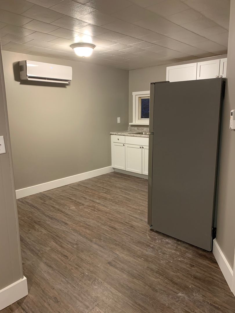 Kokomo Apartment: 521  South Washington Street