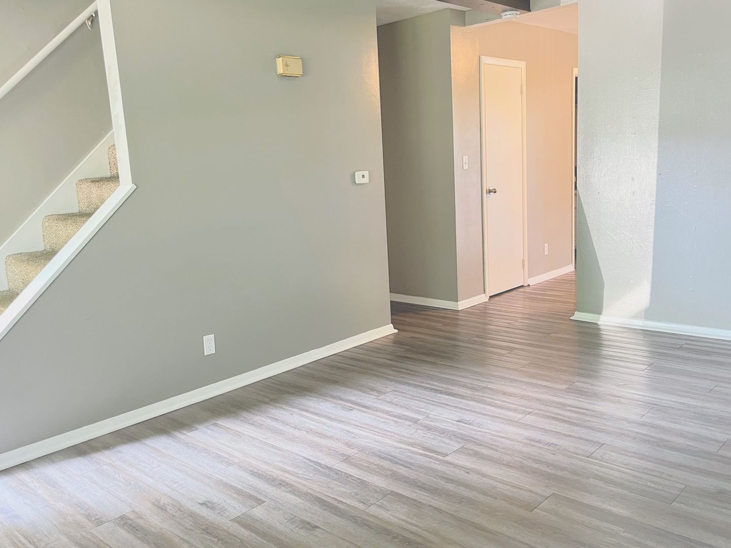 2 bedroom 1.5 bath townhouse 4 of 12