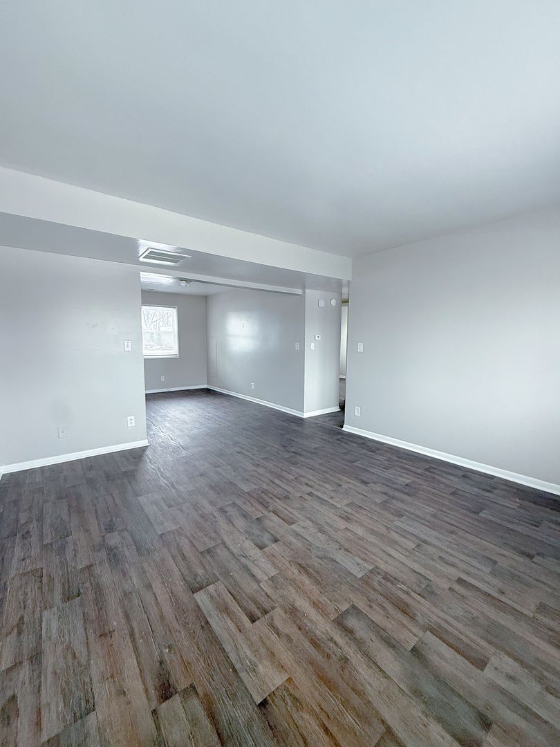 Rochester Apartment: 1707 Madison Street