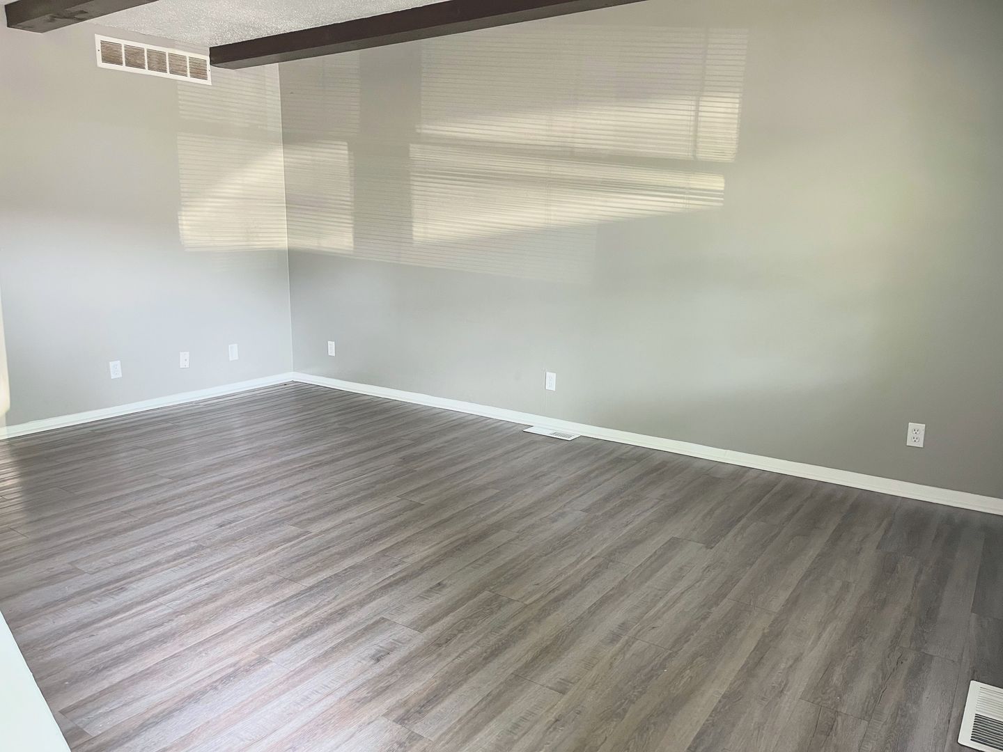 2 bedroom 1.5 bath townhouse 6 of 12