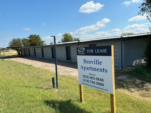 Newly rehabbed efficiency unit!