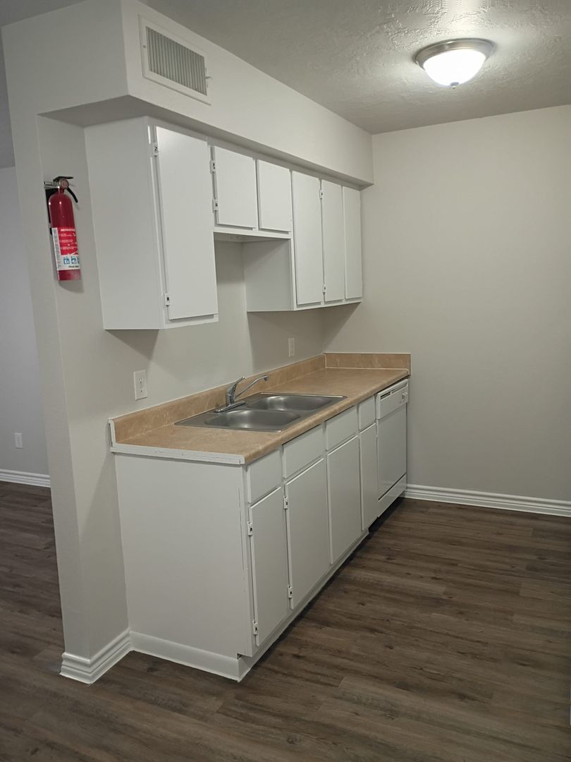 ORANGE Apartment: 7071 S. BILBO RD. UNIT 2