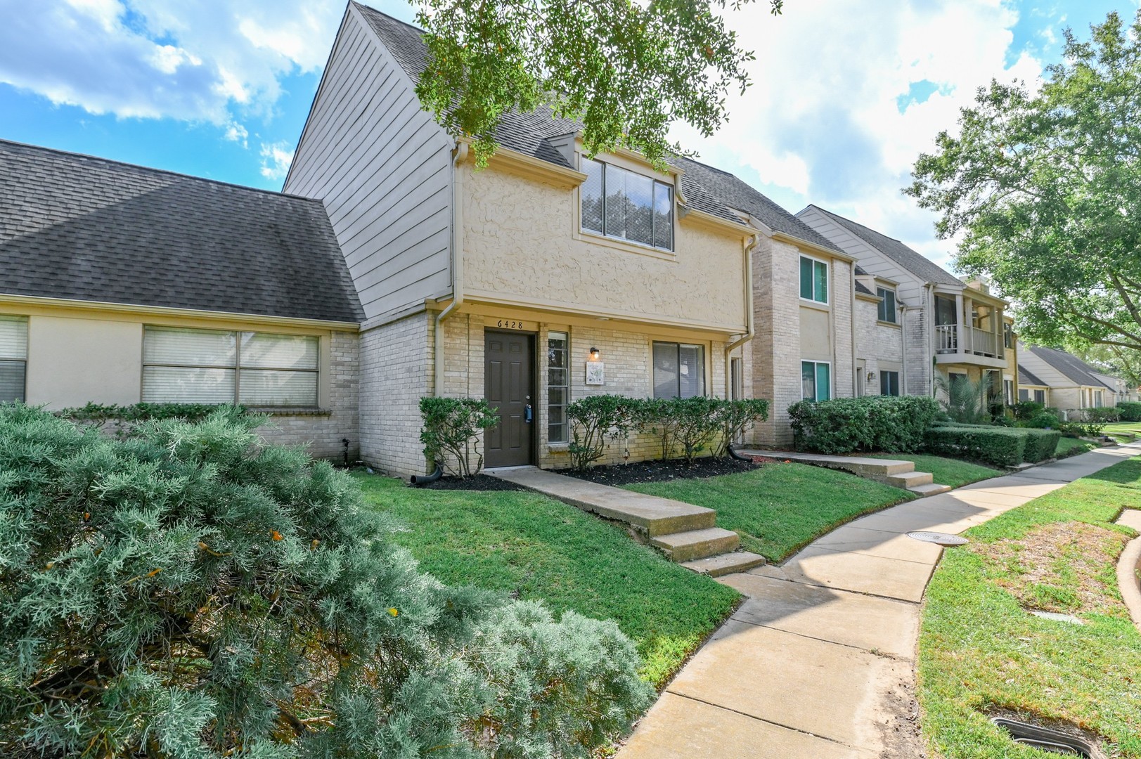 HOUSTON House: 6428 ALISA LANE