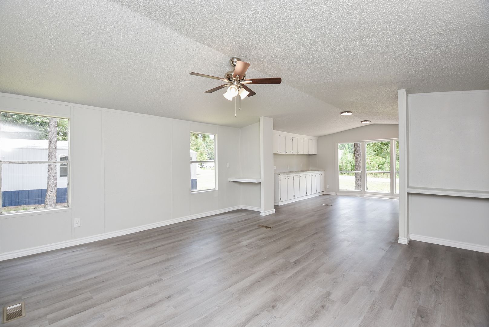 Conroe House: 12543 Roy Harris Loop