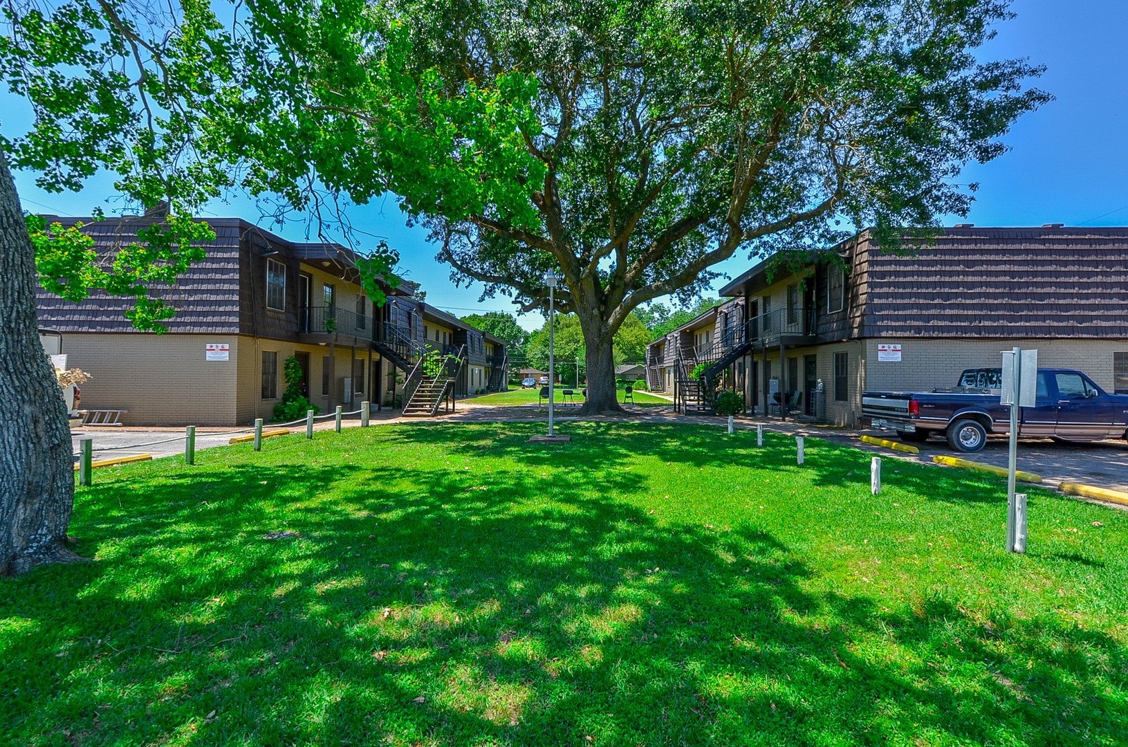 KATY Apartment: 1518 East Ave
